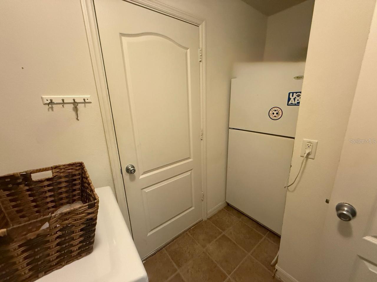 CRYSTAL COVE RESORT - Residential Lease