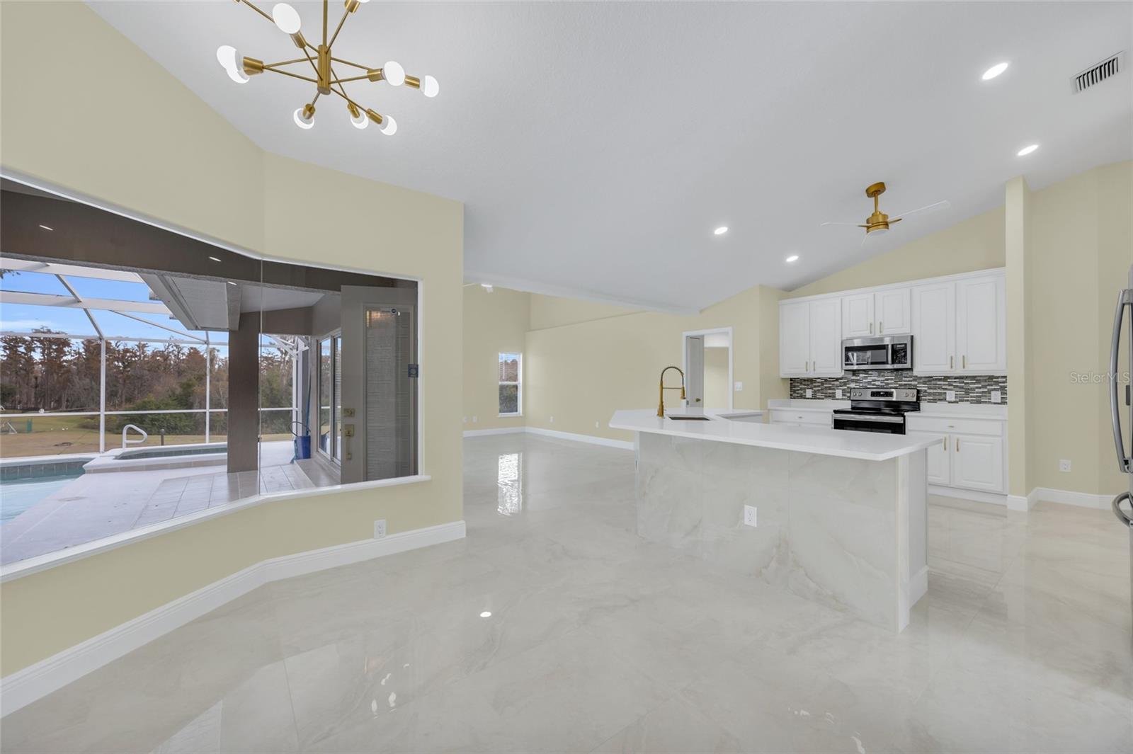 SUSANS LANDING PH 01 - Residential