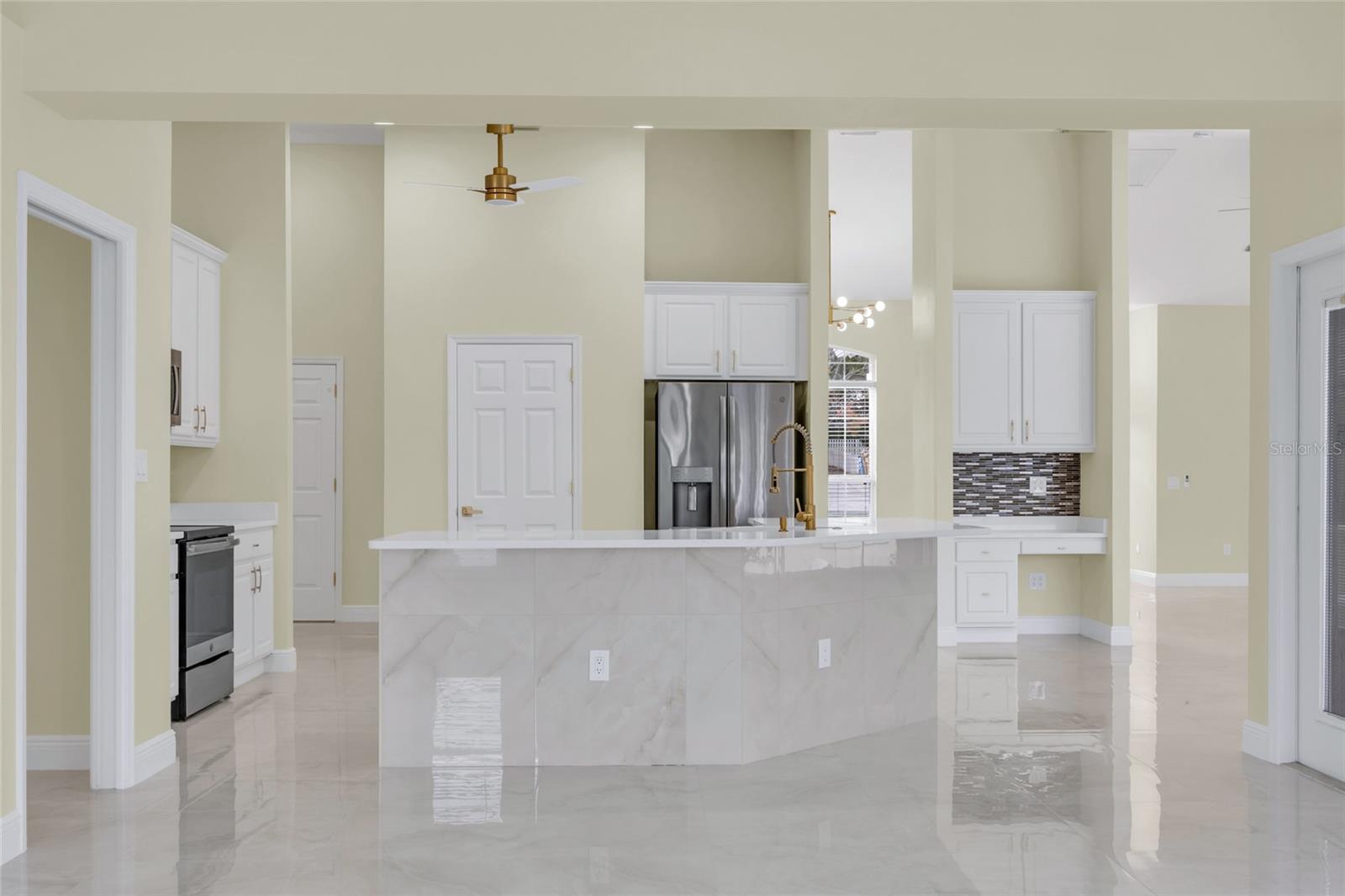 SUSANS LANDING PH 01 - Residential