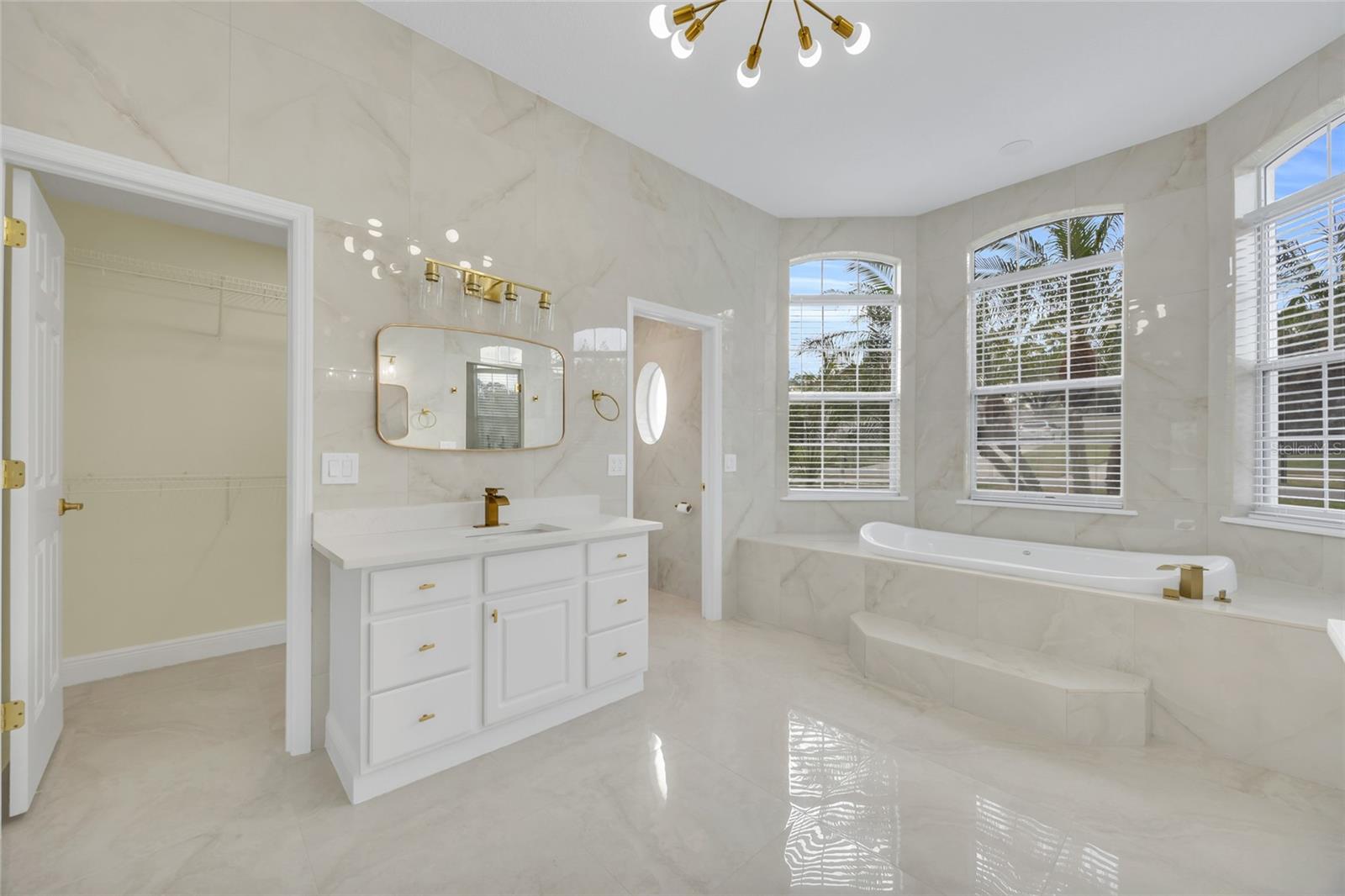 SUSANS LANDING PH 01 - Residential