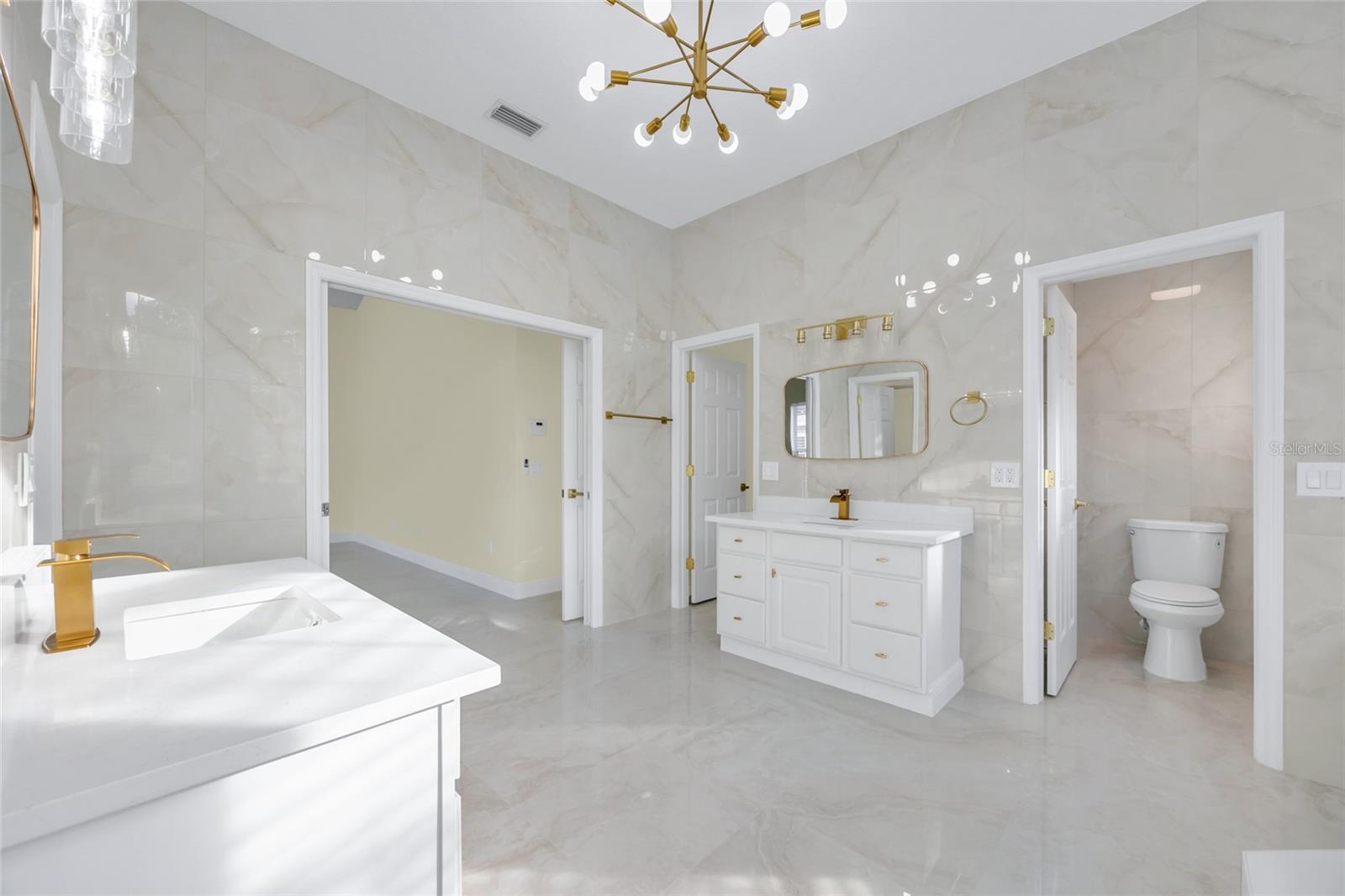 SUSANS LANDING PH 01 - Residential