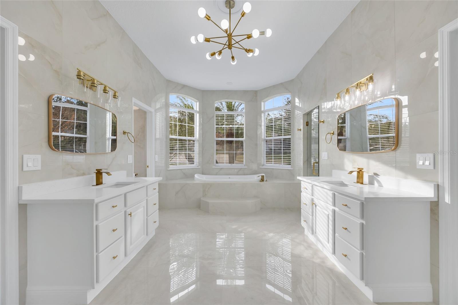 SUSANS LANDING PH 01 - Residential