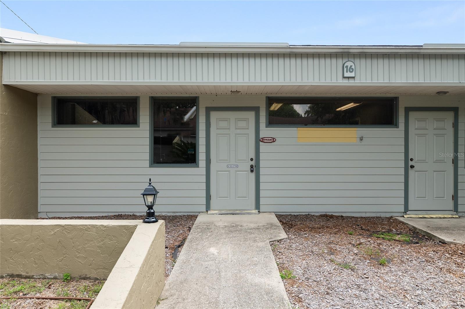 STARTING GATE OFFICE COMPLEX - Commercial Lease