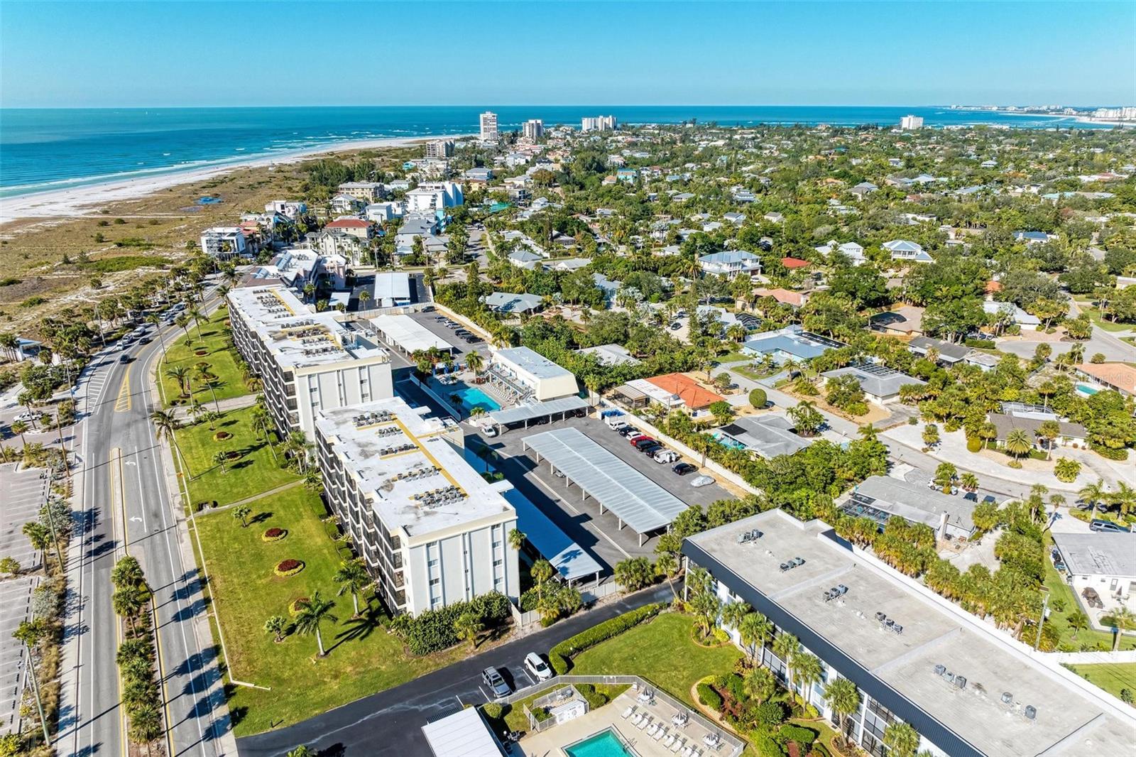 CRESCENT ROYALE 2 - Residential