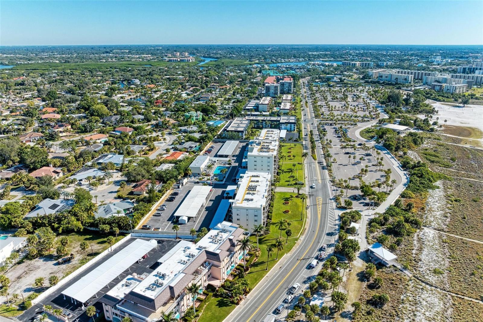 CRESCENT ROYALE 2 - Residential