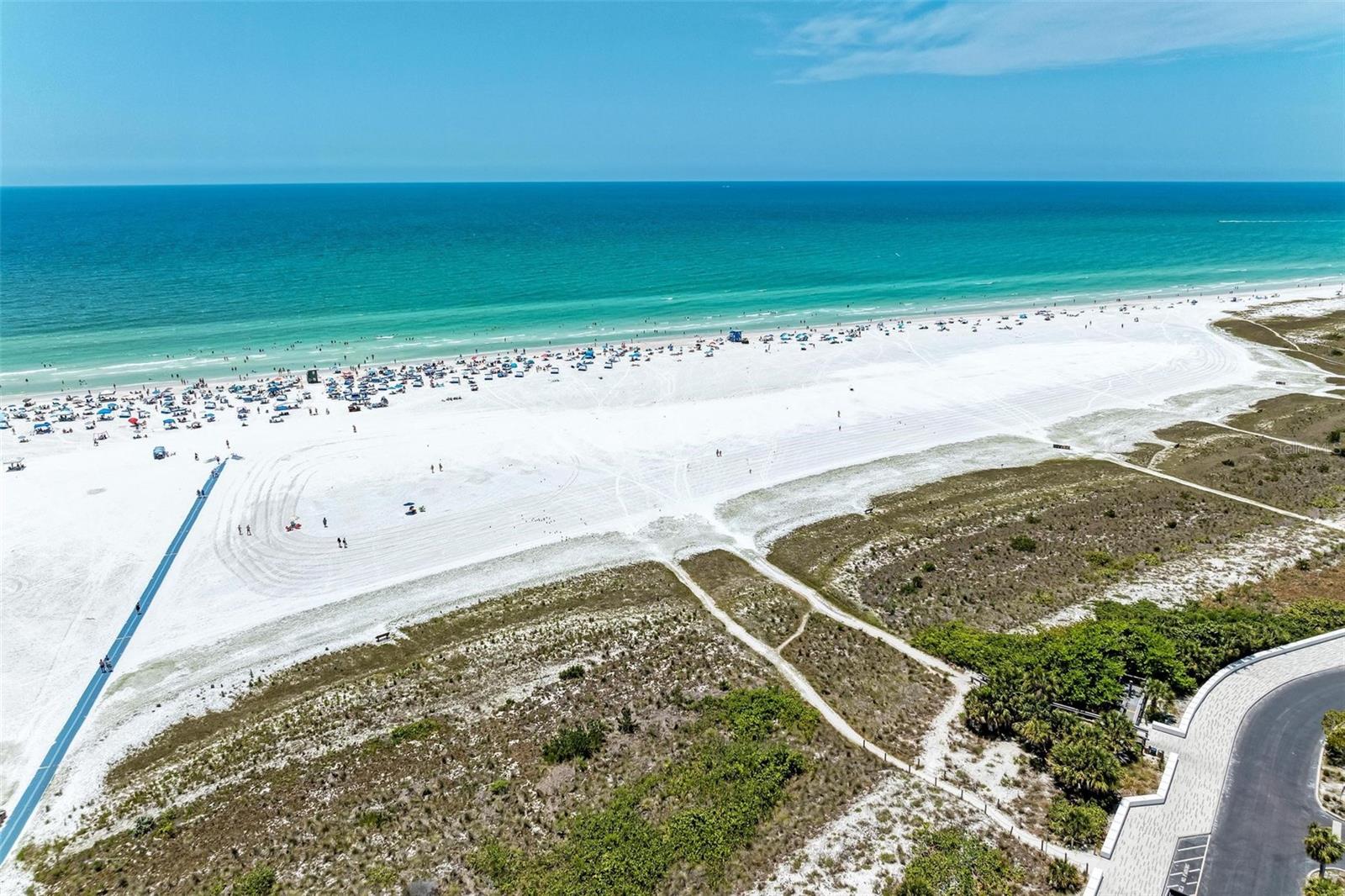 CRESCENT ROYALE 2 - Residential