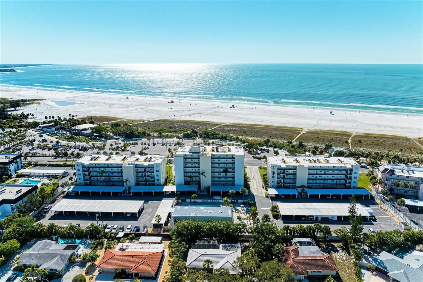 CRESCENT ROYALE 2 - Residential