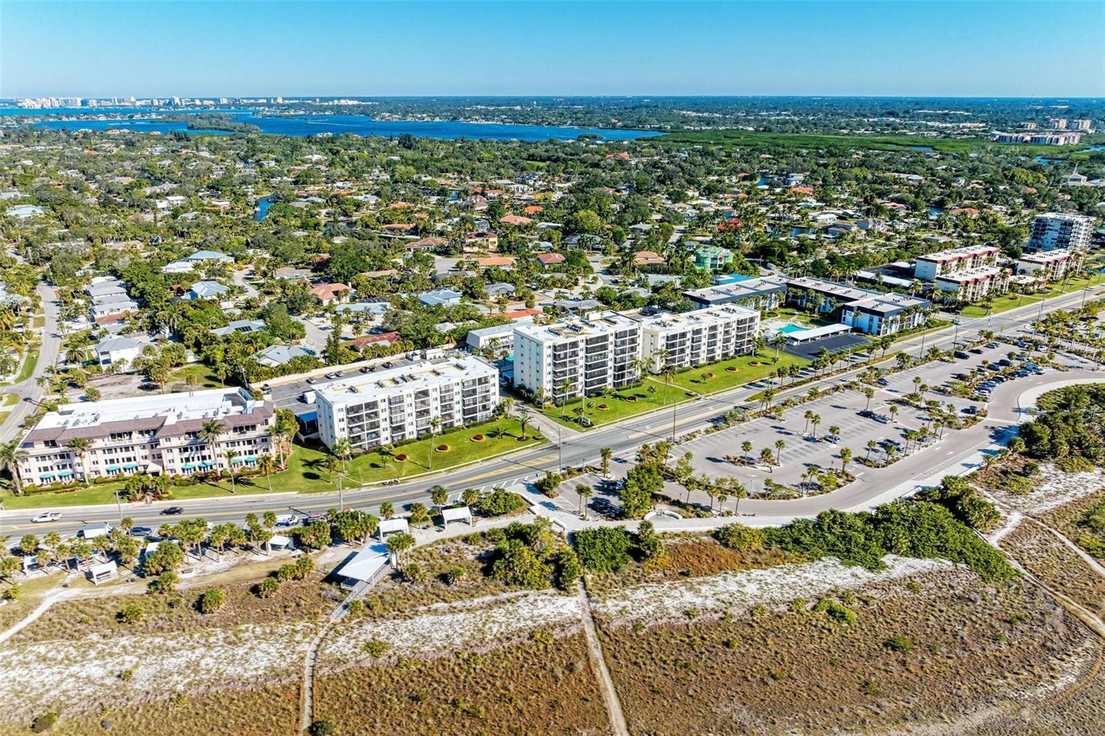 CRESCENT ROYALE 2 - Residential