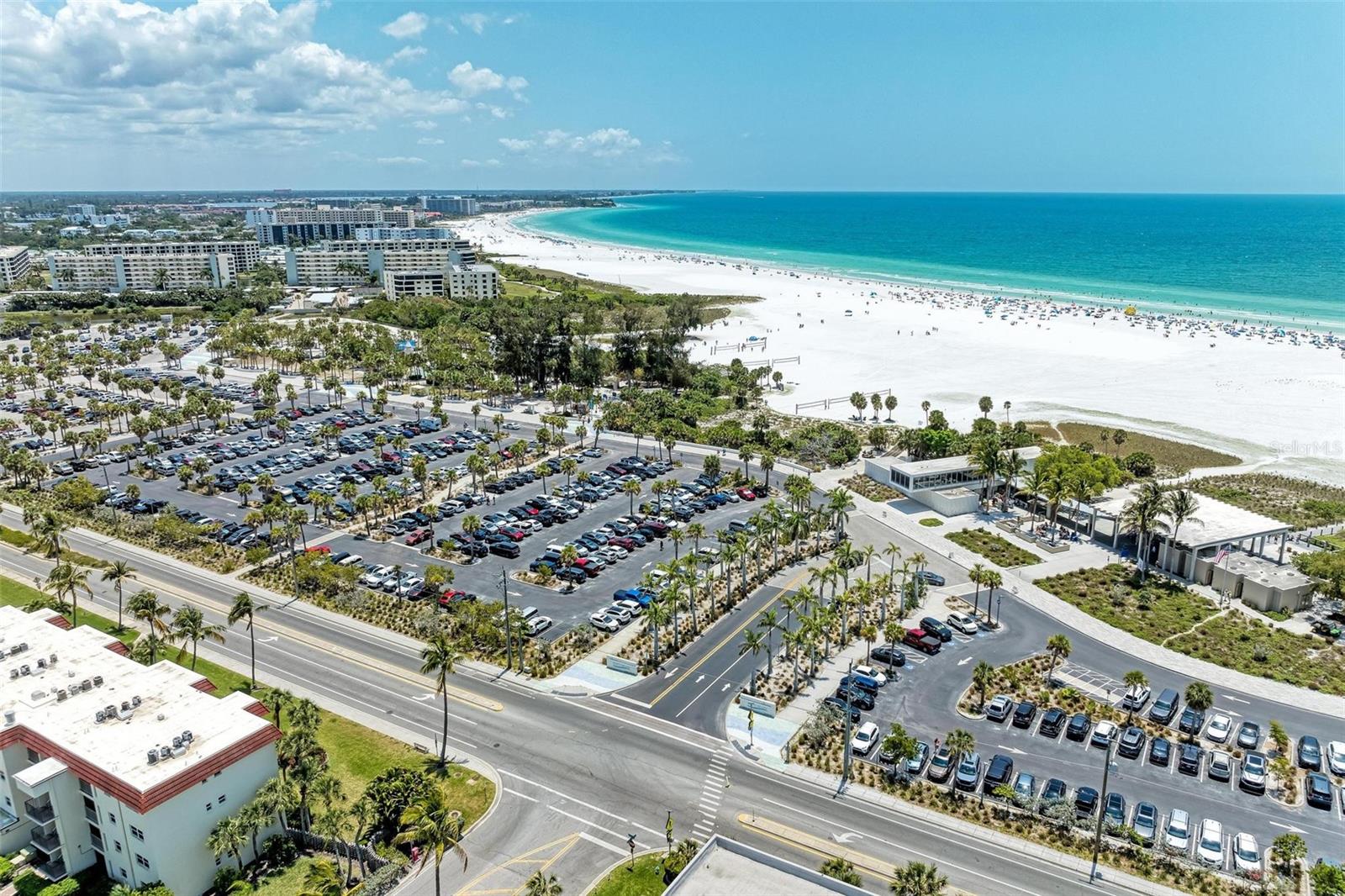 CRESCENT ROYALE 2 - Residential