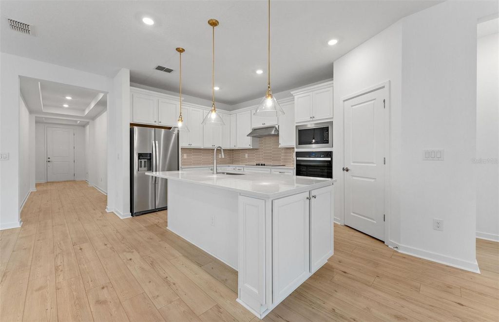 Photo of 12681 Glenn Creek Drive, Riverview, FL 33569 (MLS # TB8405025)