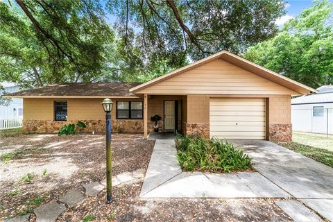 Photo of 38 Almond Pass Drive, Ocala, FL 34472 (MLS # OM723605)