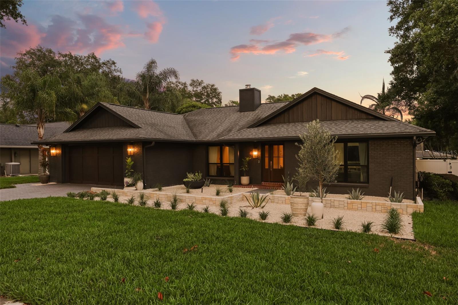 908 VERSAILLES CIRCLE