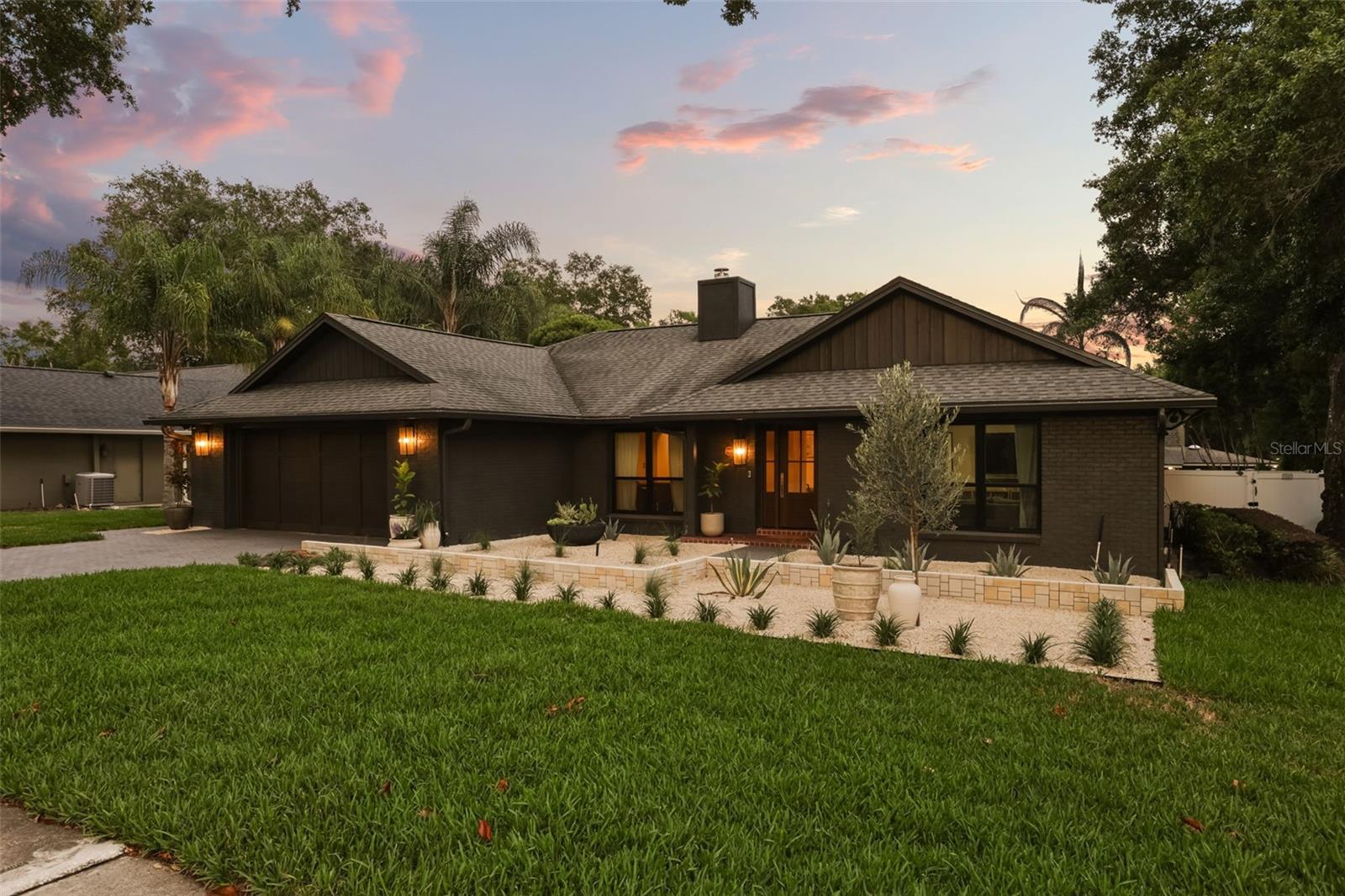 908 VERSAILLES CIRCLE