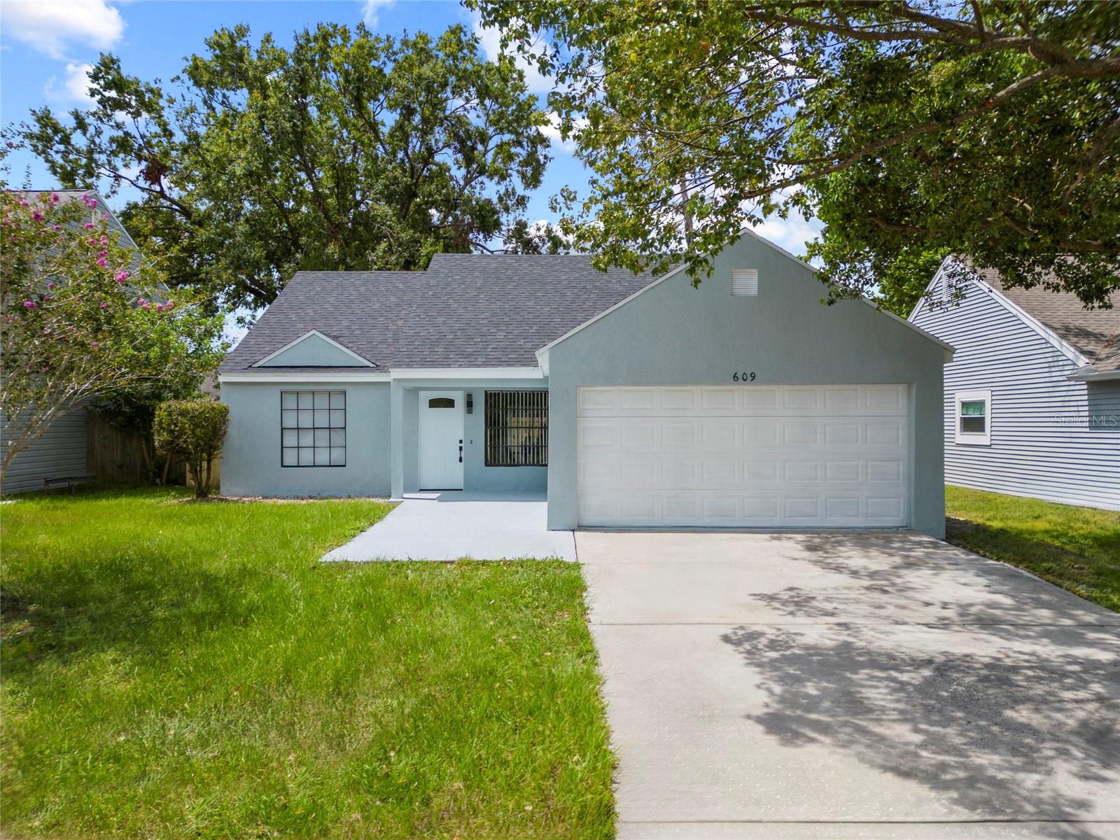 Rare Find in Brandon –NO HOA OR CDD! Fully renovated 3-bedroom, 2-bath home featuring high-end finishes and an open-concept layout. Updates include a BRAND NEW ROOF, NEW AC ductwork,CUSTOM CLOSETS, new STUCCO EXTERIOR,FULLY FENCED BACK YARD, and LUXURY VINYL FLOORING throughout. The UPGRADED kitchen boasts a QUARTZ island, modern SOFT CLOSE cabinetry, and *BRAND NEW*STAINLESS STEEL APPLIANCES .BOTH bathrooms have been completely remodeled with quality finishes. Conveniently located in the heart of Brandon, close to shopping, dining, the YMCA, hospitals, and major highways—offering easy access to Tampa, Orlando, Lakeland, and Sarasota. Move-in ready, bring your RVs or boats.