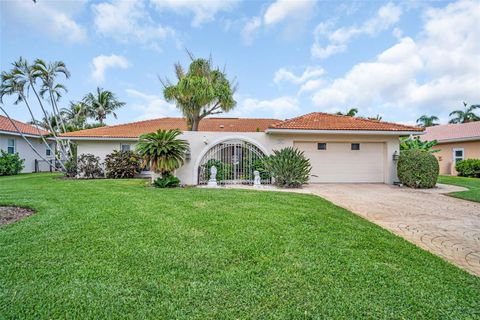 Photo of 2041 Carolina Avenue NE, St Petersburg, FL 33703 (MLS # TB8506047)