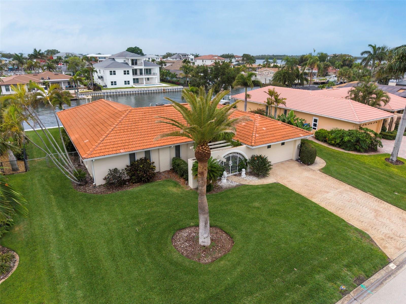 VENETIAN ISLES - Residential