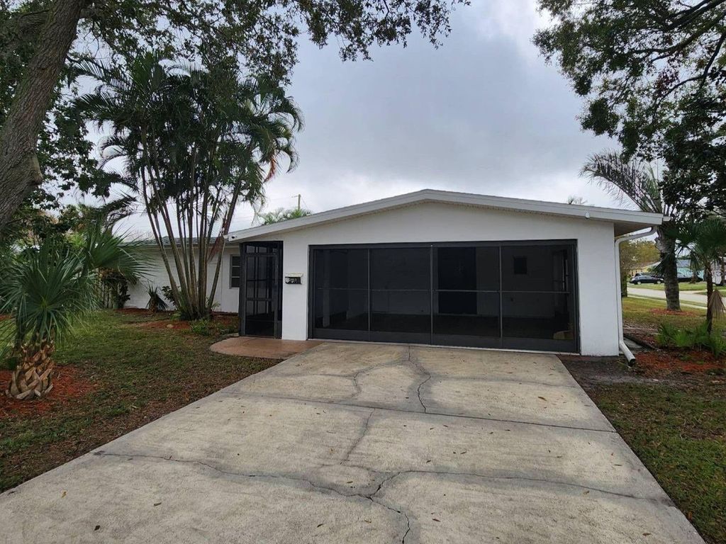 Photo of 2913 Bayeux Avenue, Melbourne, FL 32935 (MLS # S5145922)