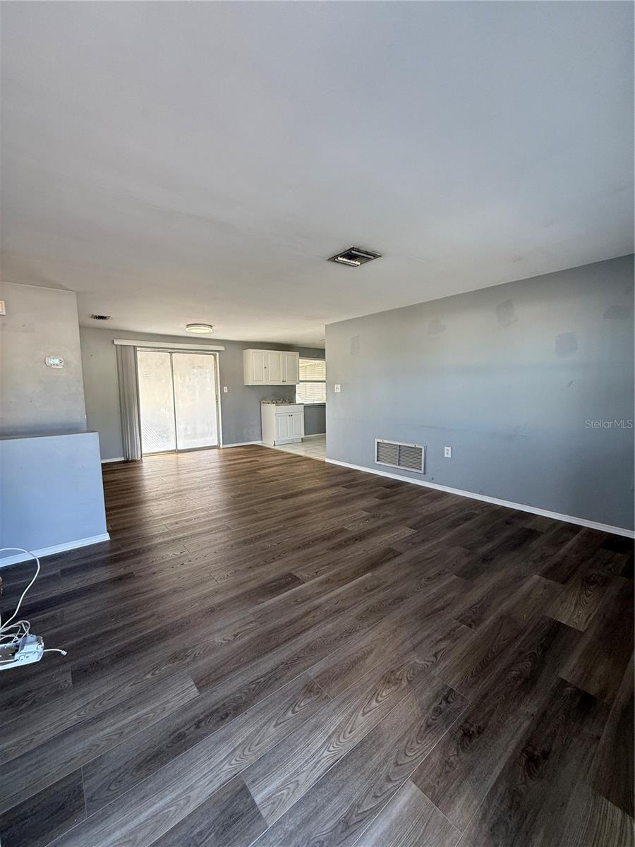 HOLIDAY LAKE ESTATES - Residential Lease