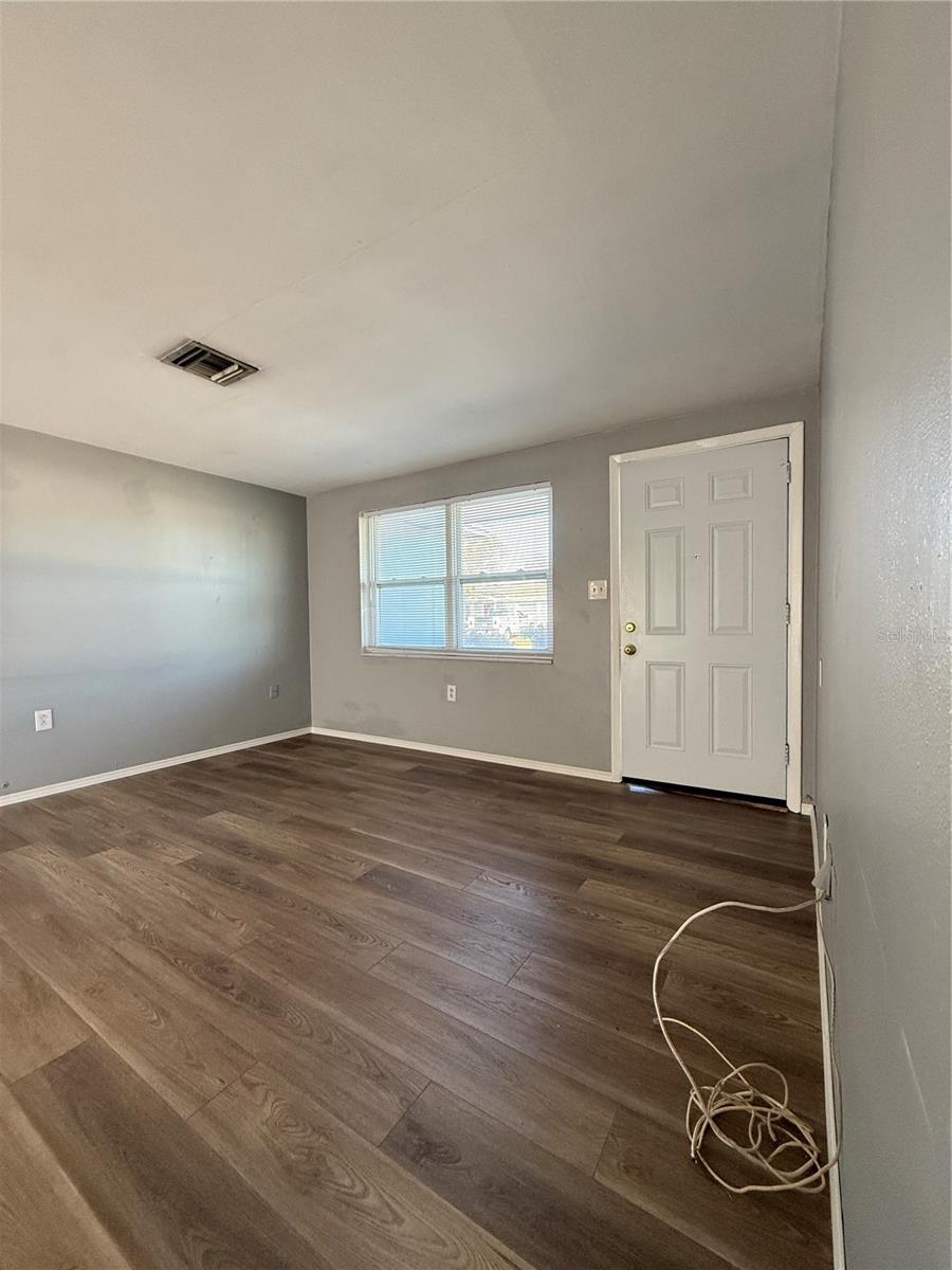 HOLIDAY LAKE ESTATES - Residential Lease