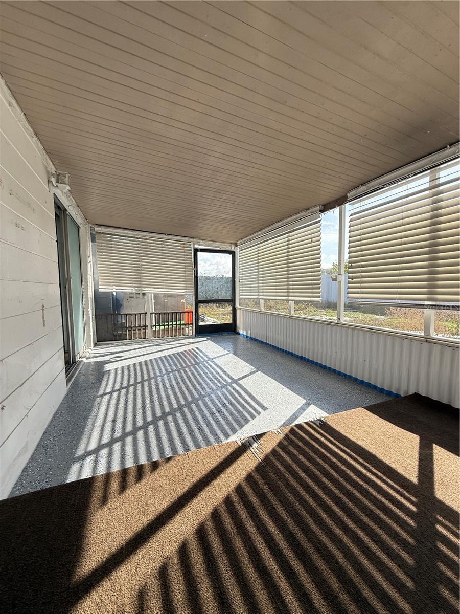 HOLIDAY LAKE ESTATES - Residential Lease