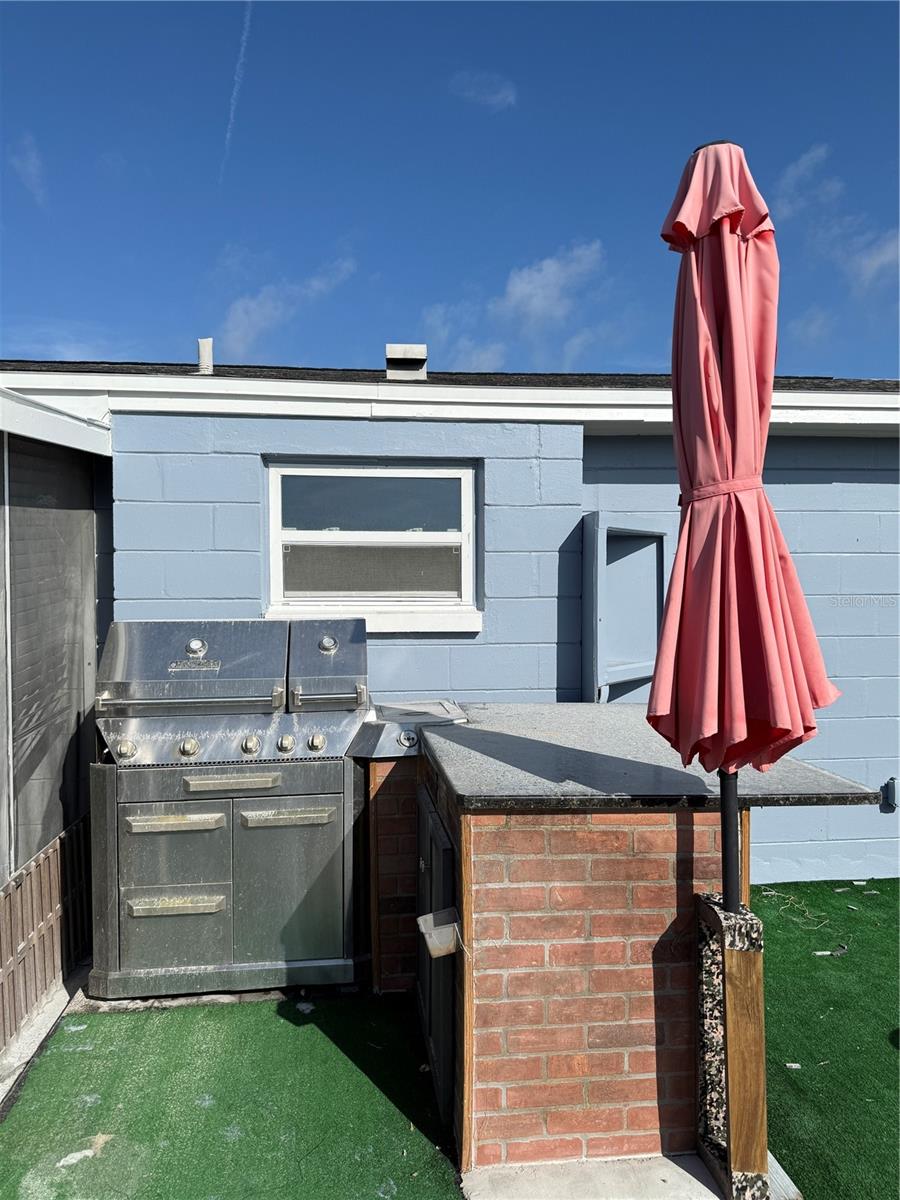 HOLIDAY LAKE ESTATES - Residential Lease