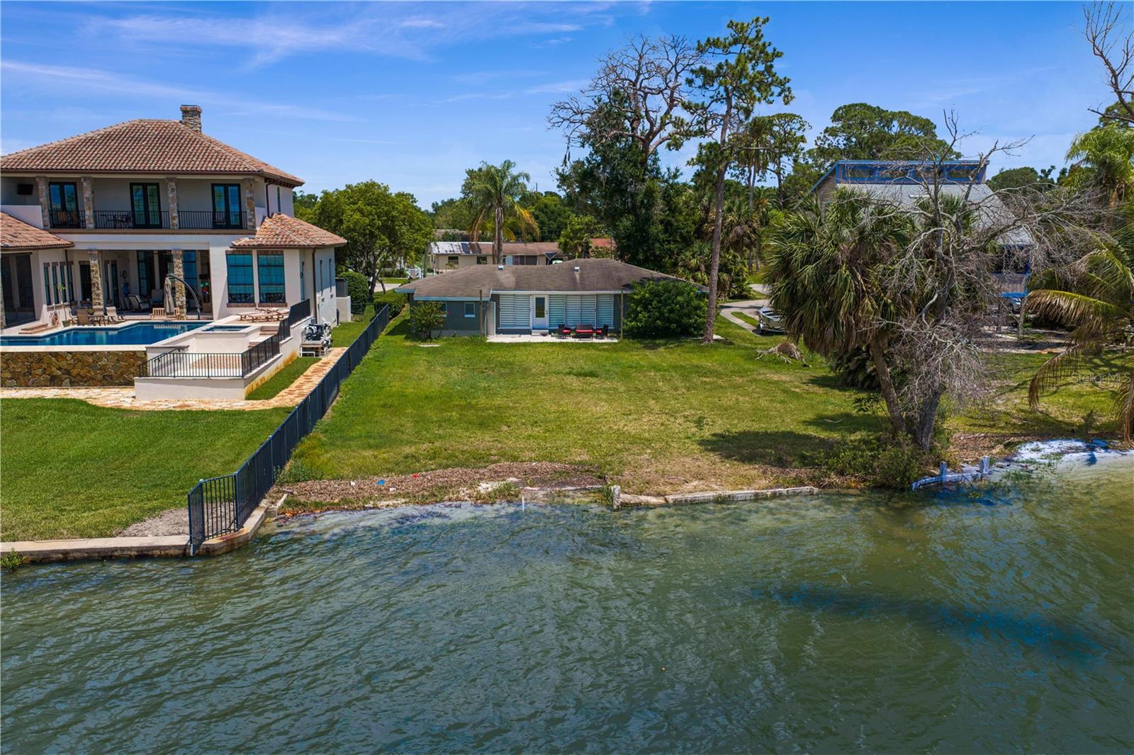 506 SHORE DRIVE E