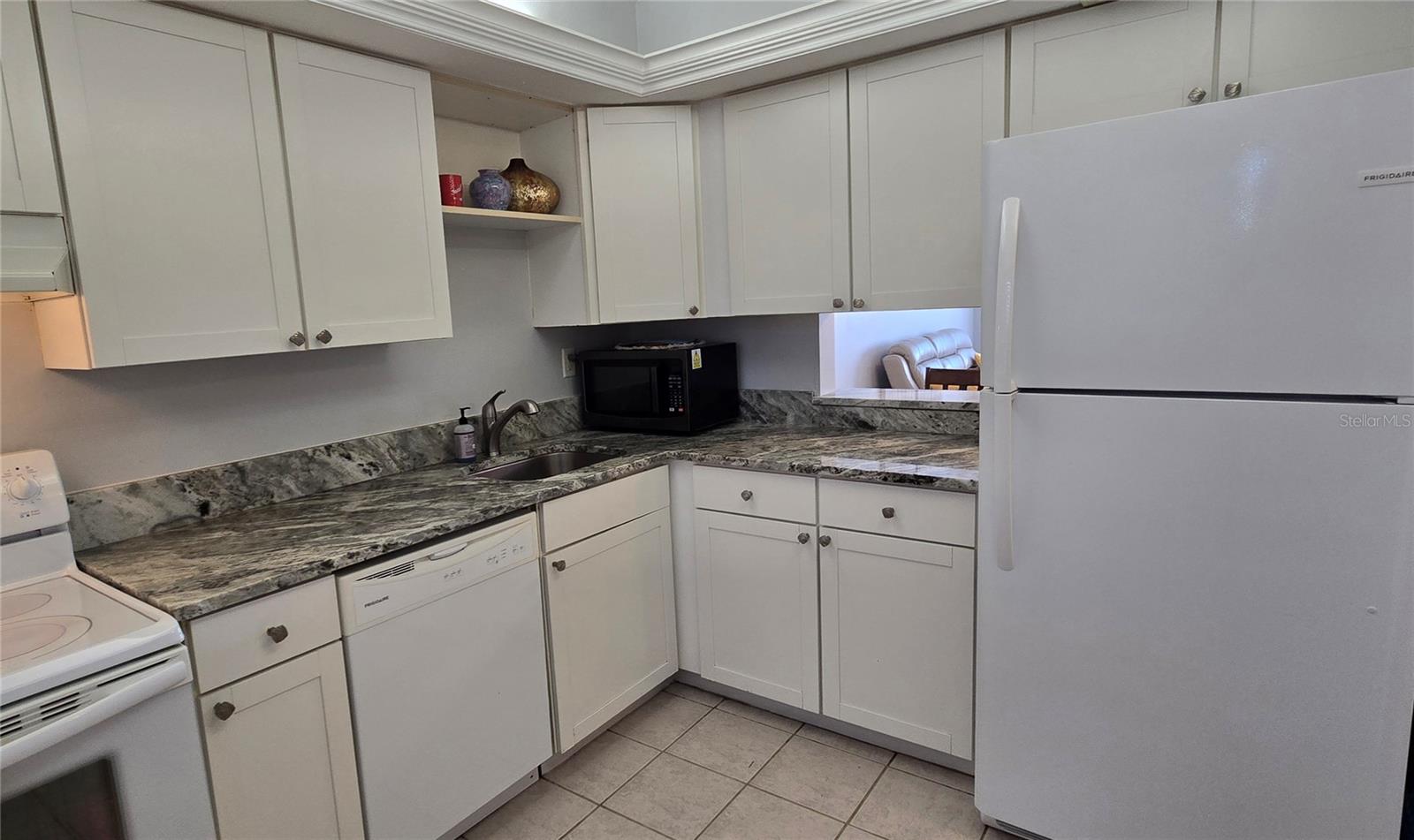 PURITAN ARMS - Residential Lease