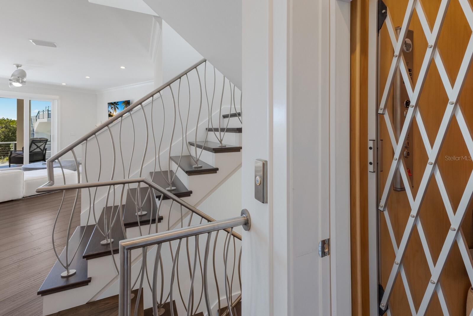 SIESTA REV OF - Residential