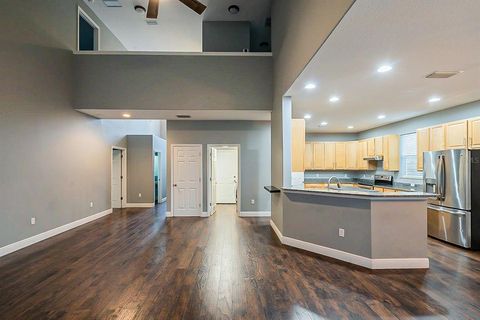 A home in DEBARY