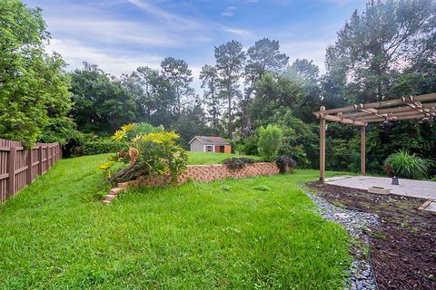 A home in DEBARY