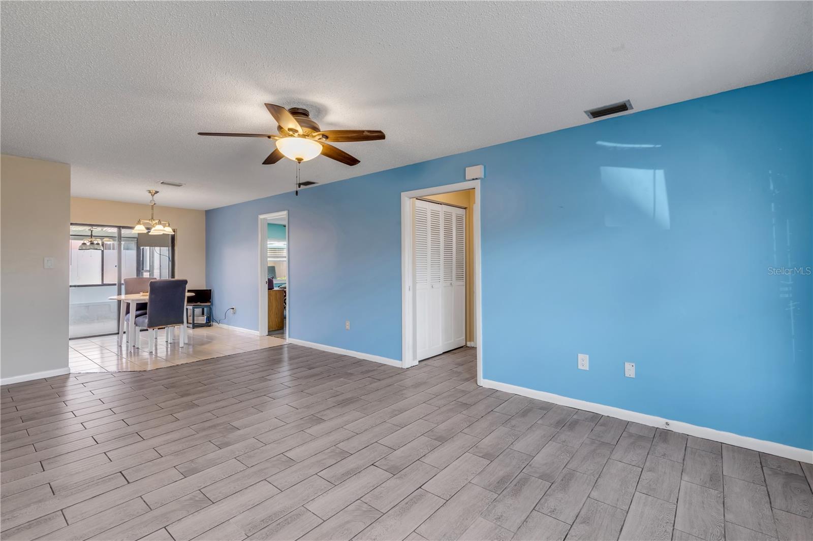 PELICAN COVE - Residential