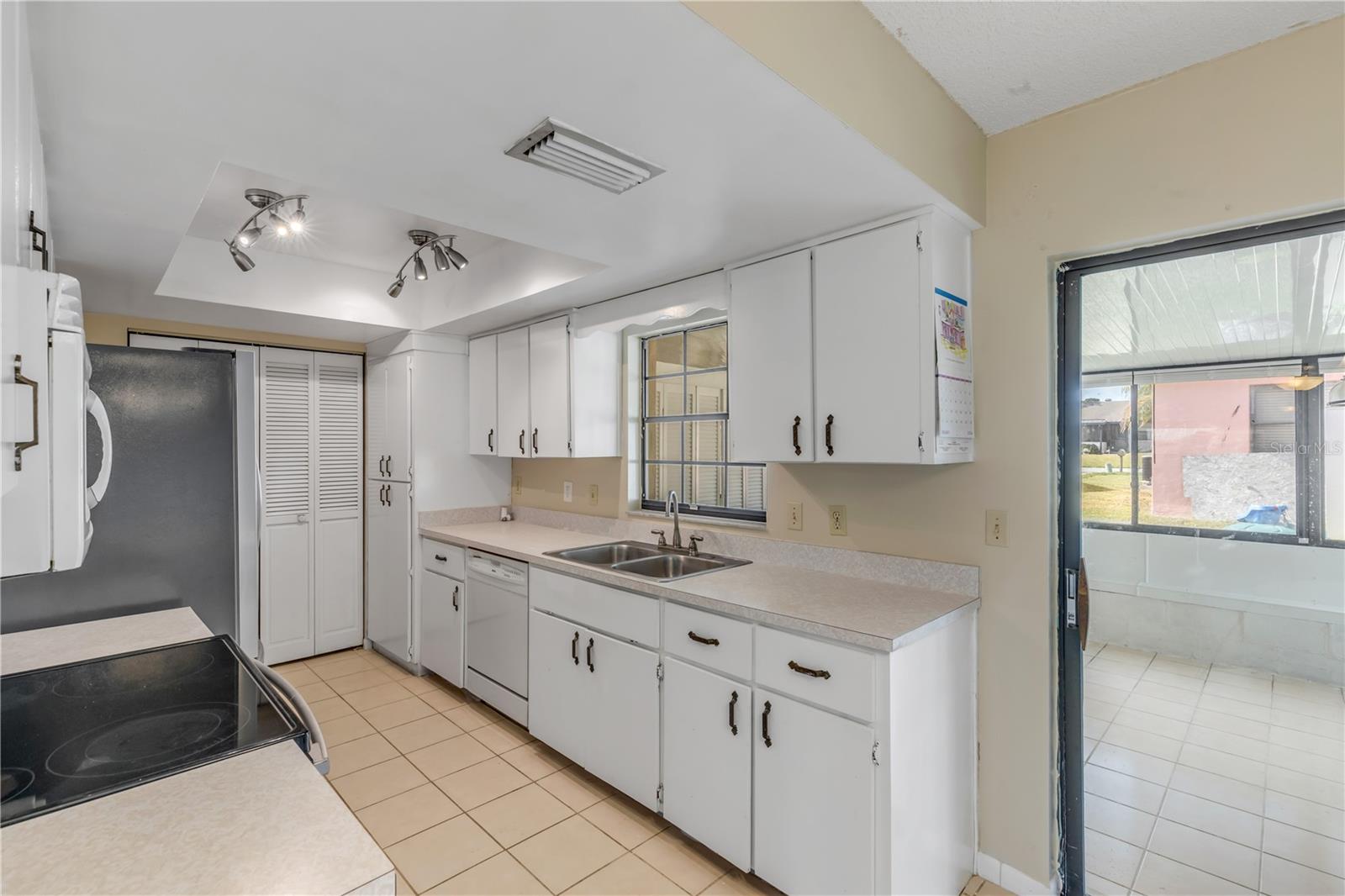 PELICAN COVE - Residential