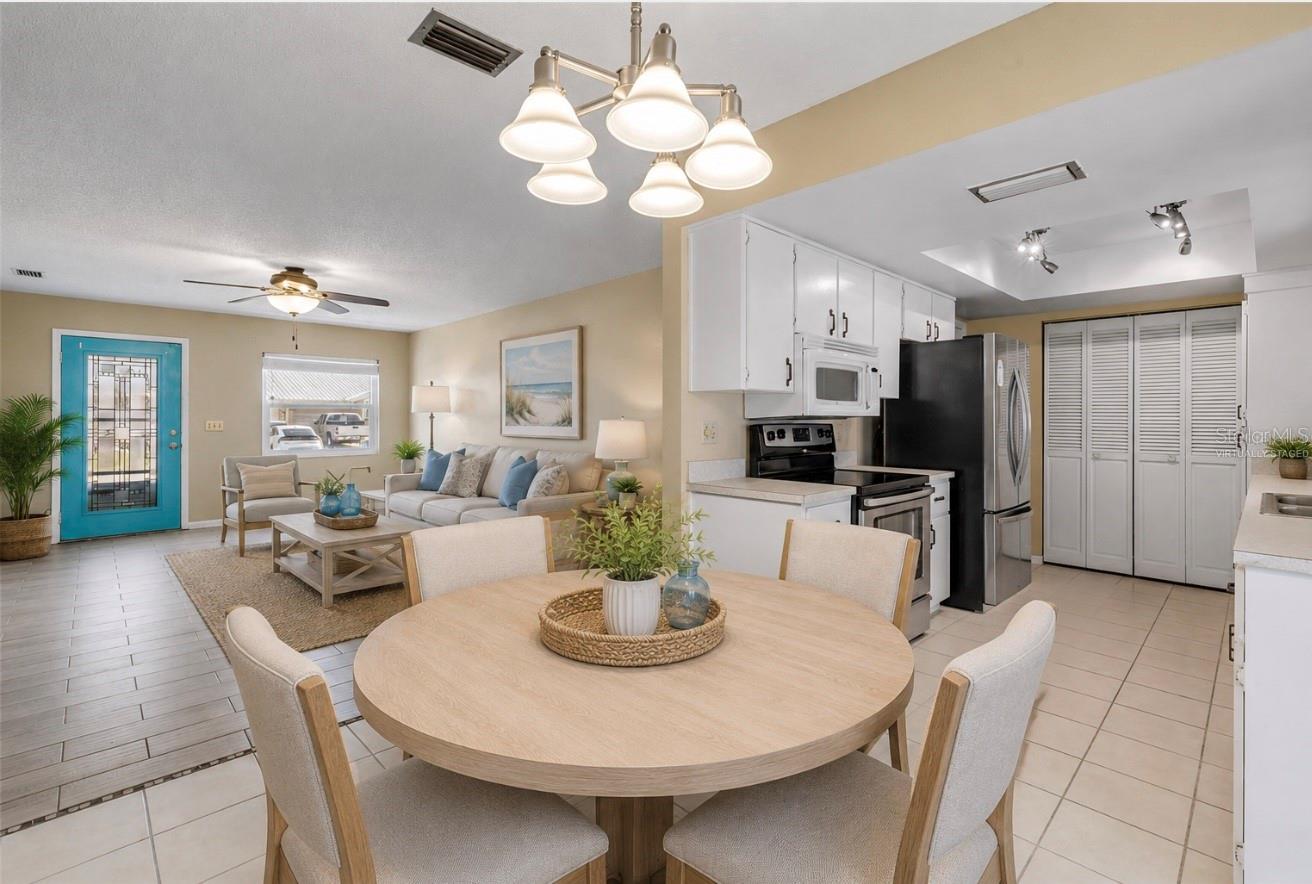 PELICAN COVE - Residential