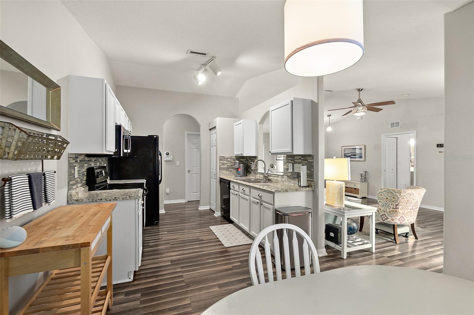 QUAIL HOLLOW - Residential