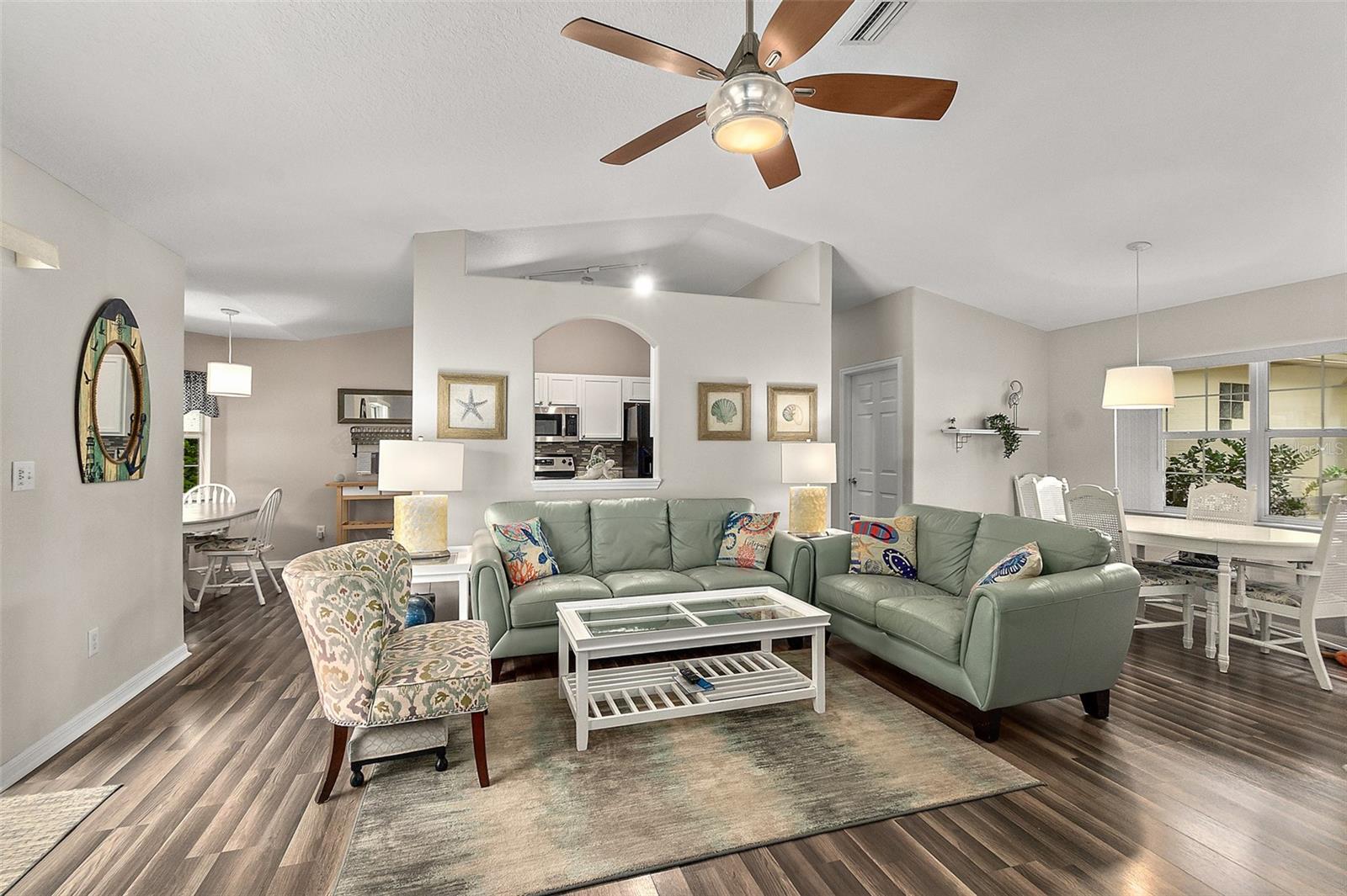 QUAIL HOLLOW - Residential