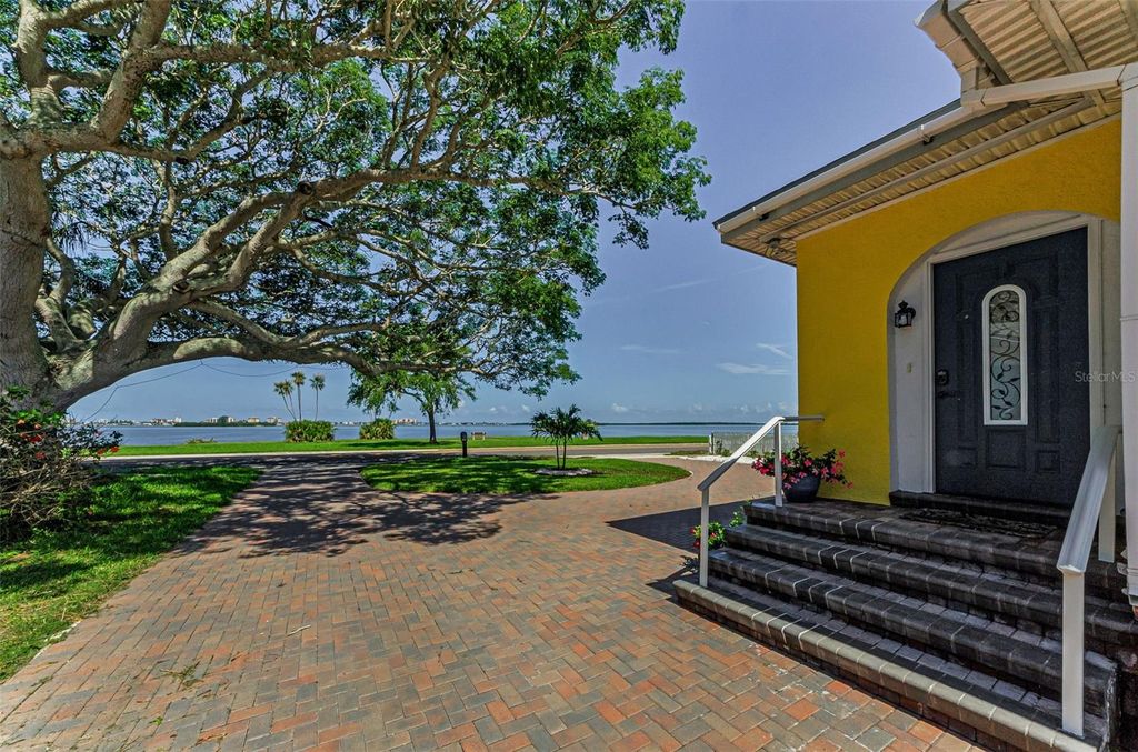 Photo of 1951 Edgewater Drive, Clearwater, FL 33755 (MLS # TB8399193)