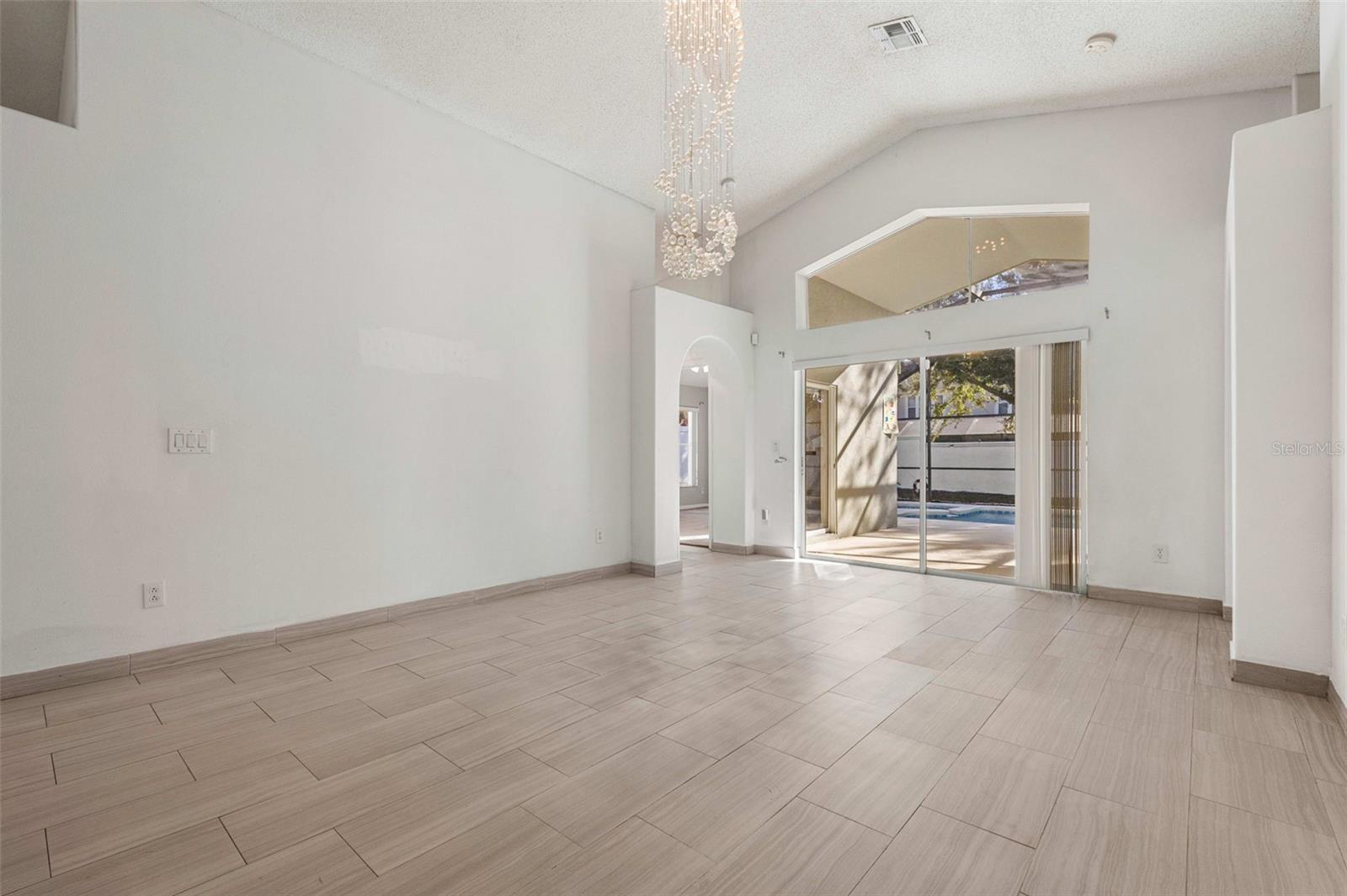 INDIAN CREEK PH 06 - Residential