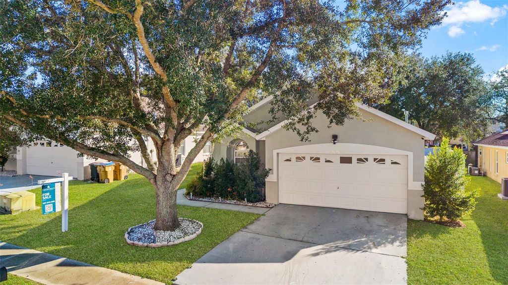 Photo of 2627 Oneida Loop, Kissimmee, FL 34747 (MLS # O6367521)