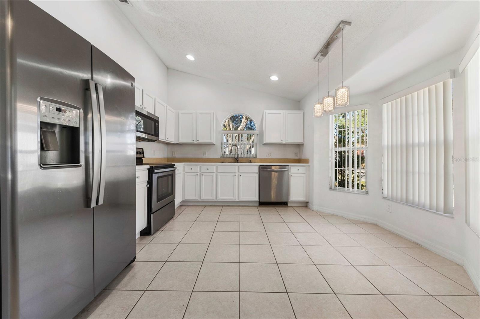 INDIAN CREEK PH 06 - Residential