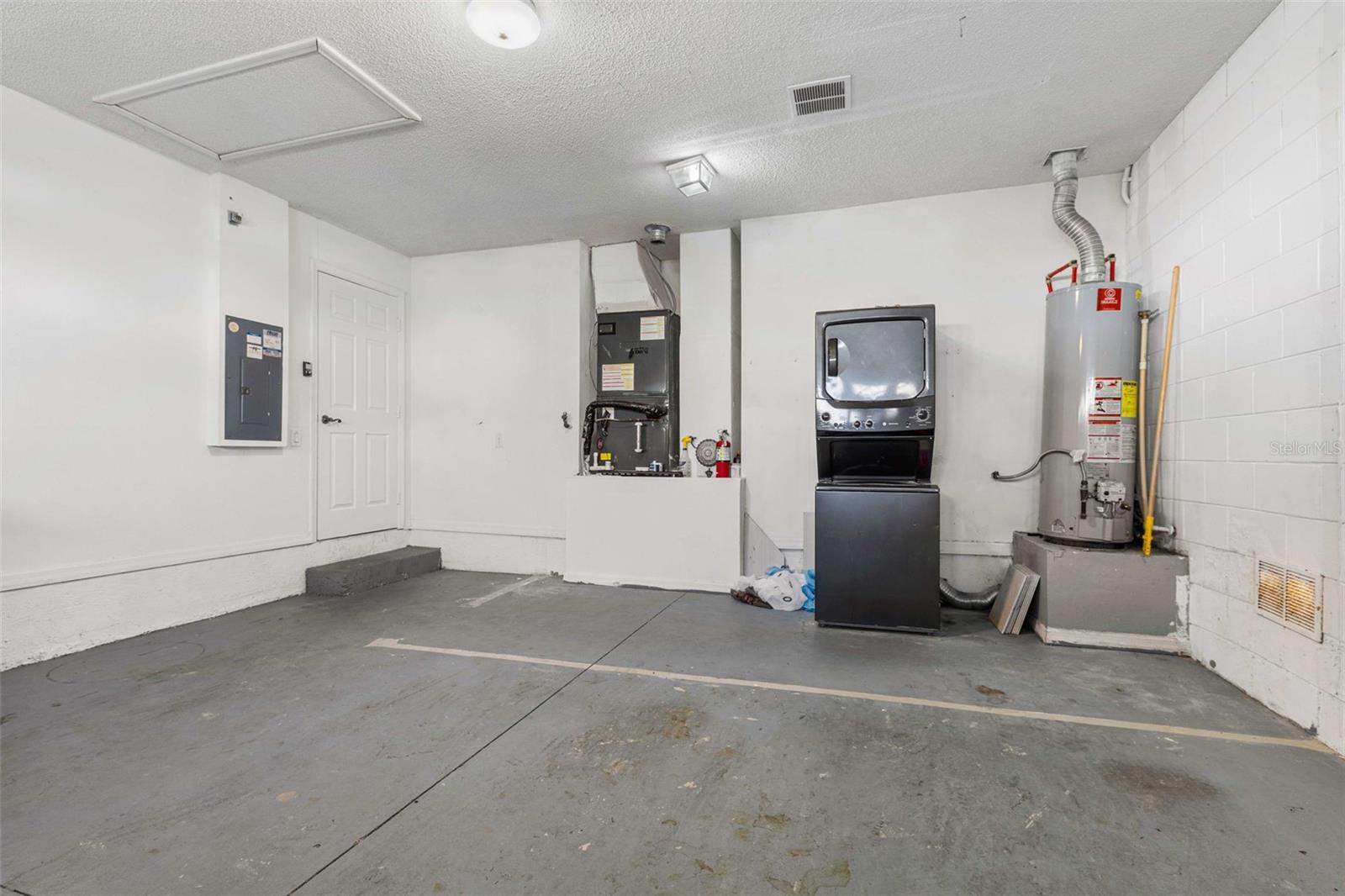 INDIAN CREEK PH 06 - Residential