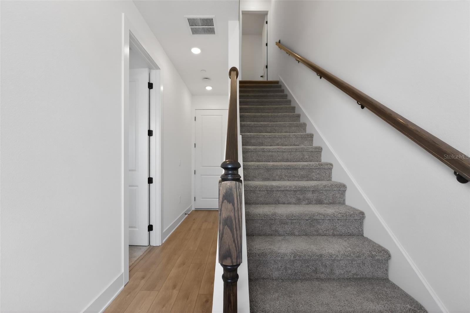 15333 HAMLIN PARK DRIVE