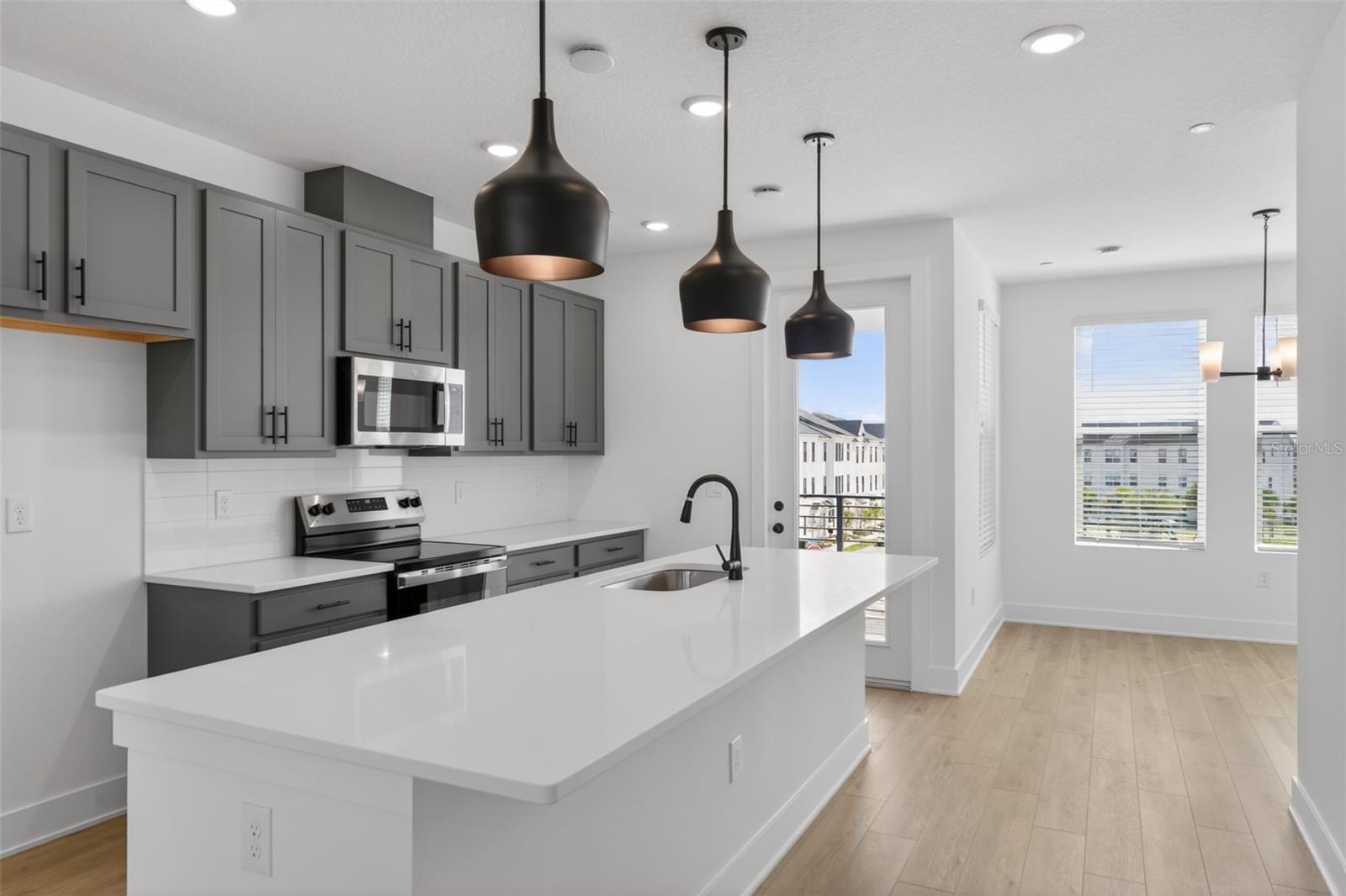 PARKVIEW/HAMLIN - Residential