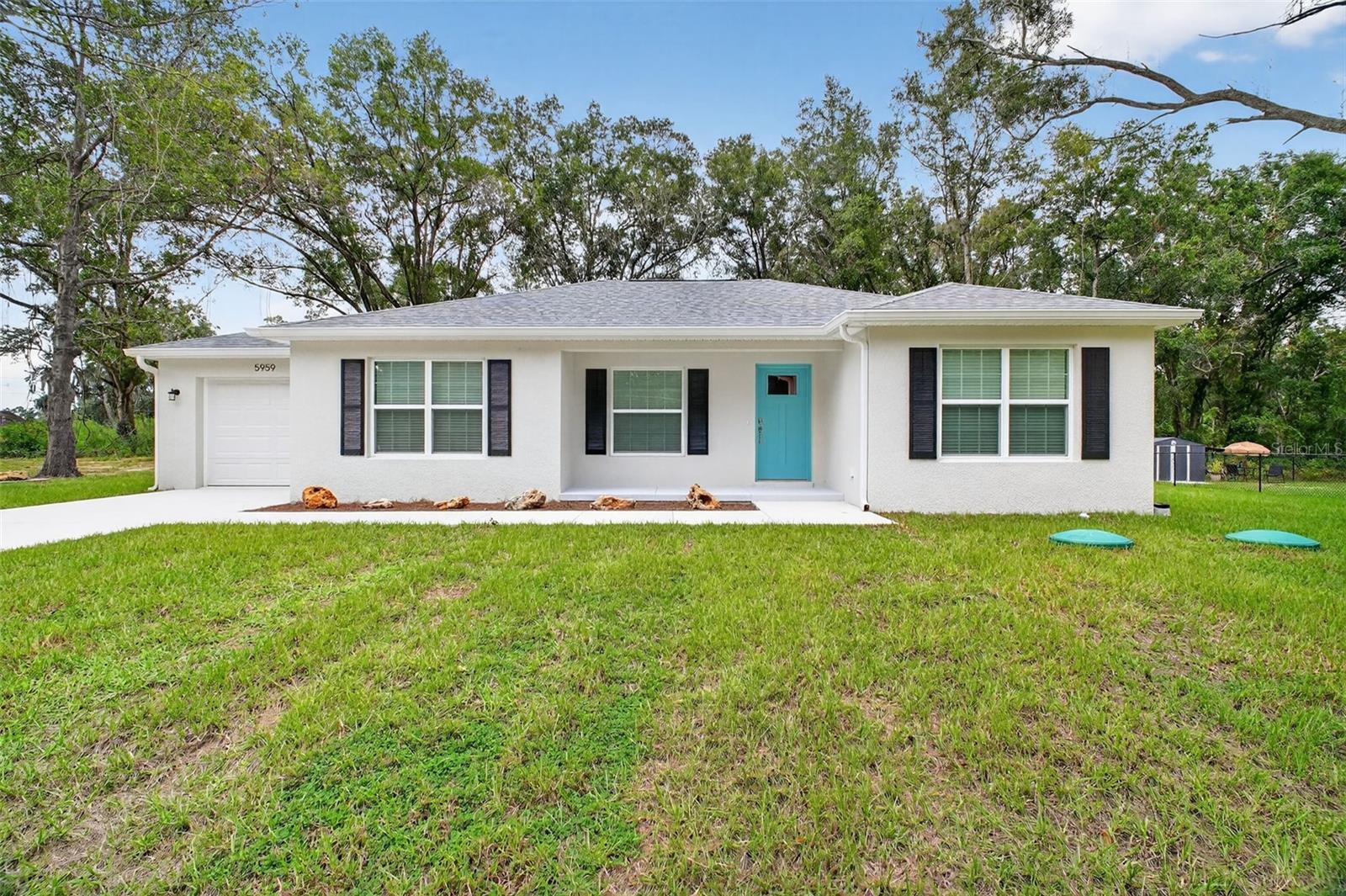 Beautiful new construction home located in Ocala Ridge. Located three miles from World Equestrian Center. Close to I-75 for easy travel. Convenient to shopping and restaurants. Perfect home for family or investment.