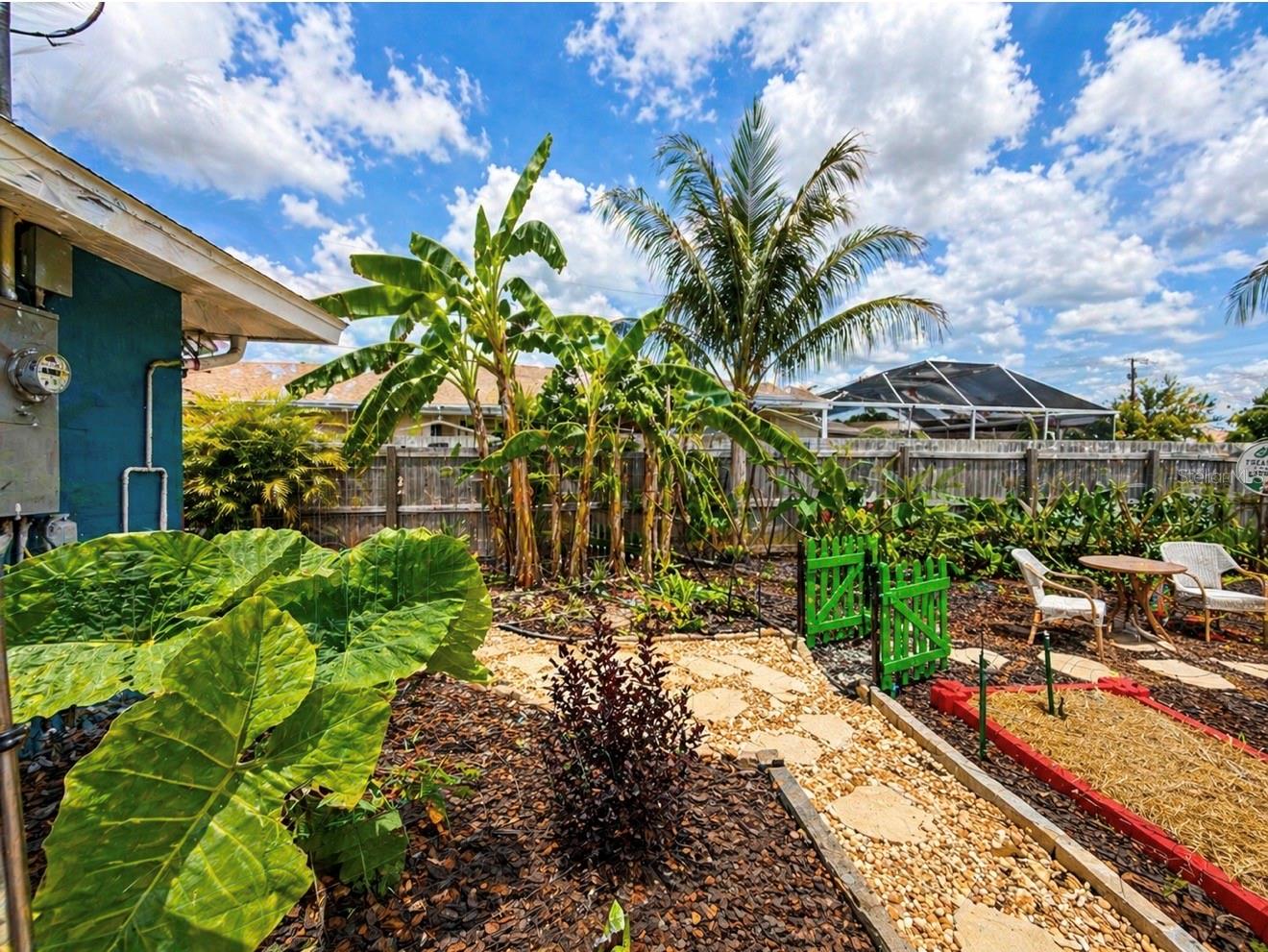 EAST GATE - Residential