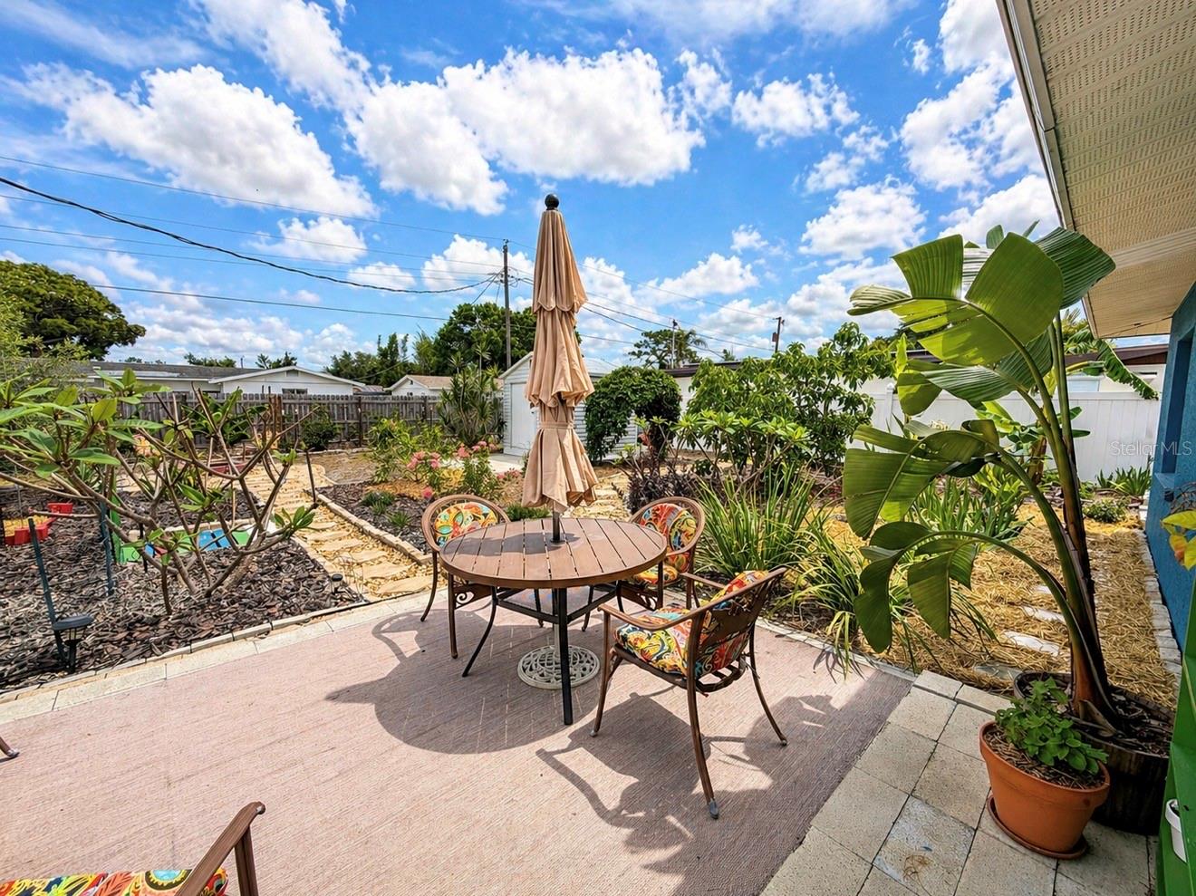 EAST GATE - Residential