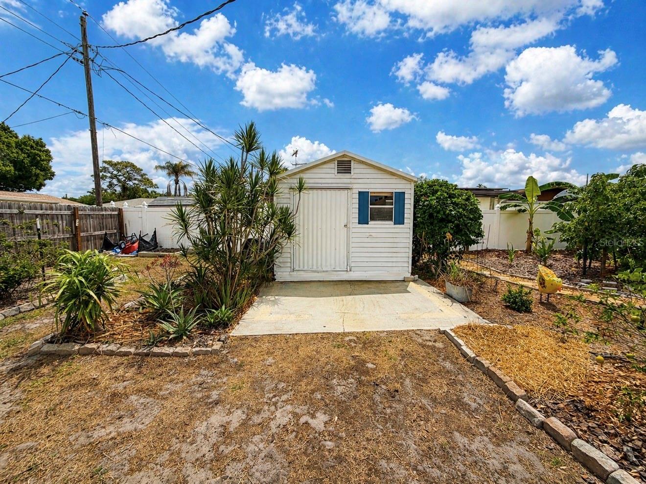 EAST GATE - Residential