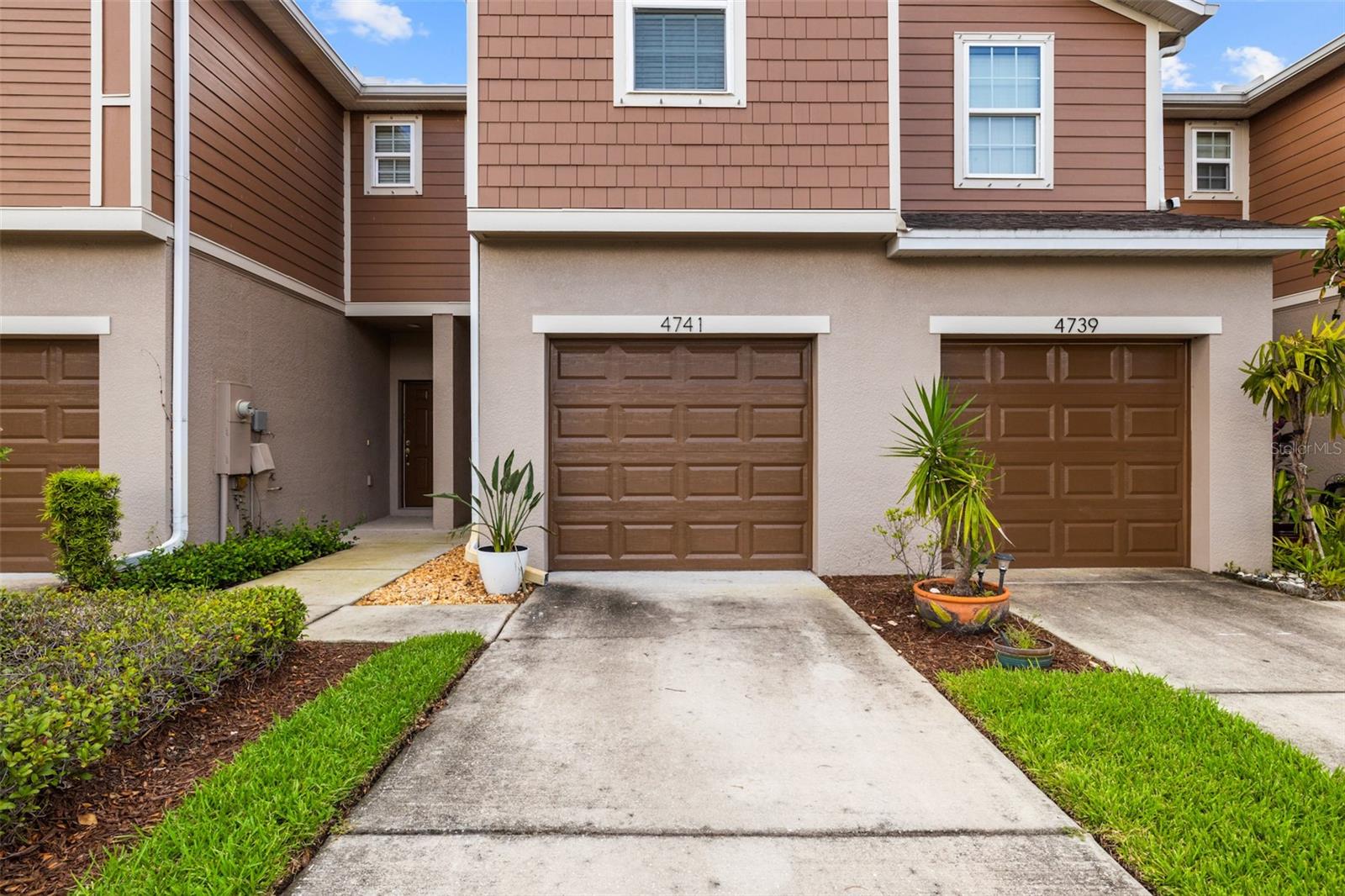 4741 WHITE SANDERLING COURT