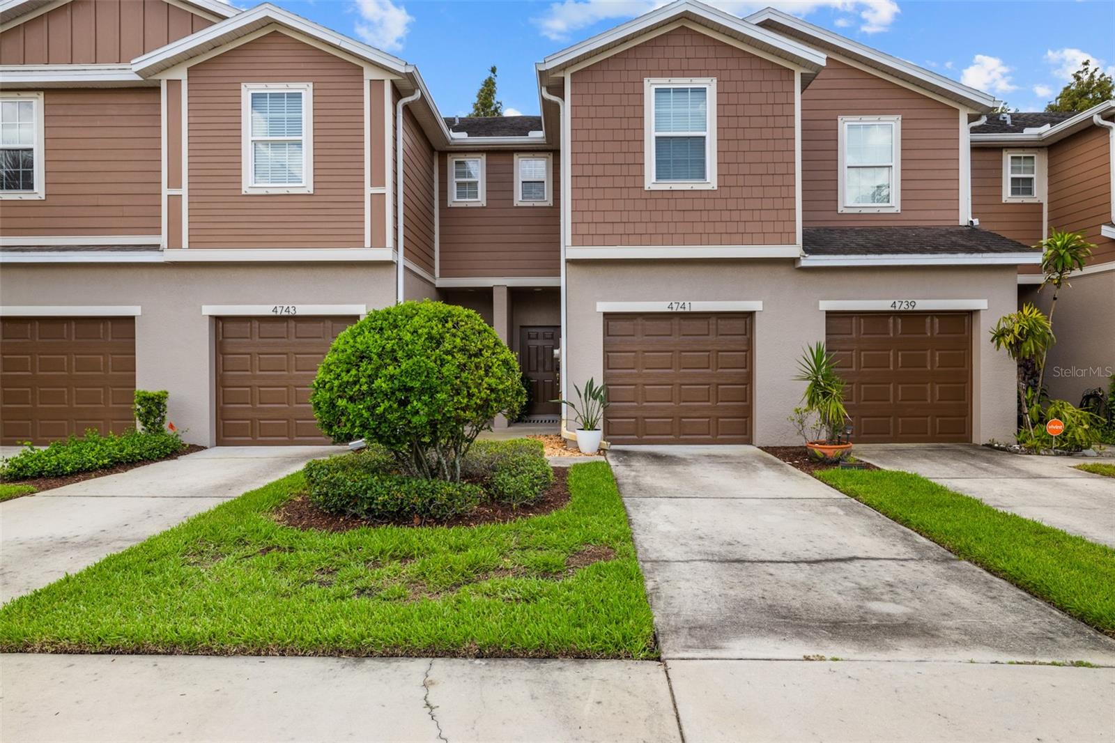 4741 WHITE SANDERLING COURT
