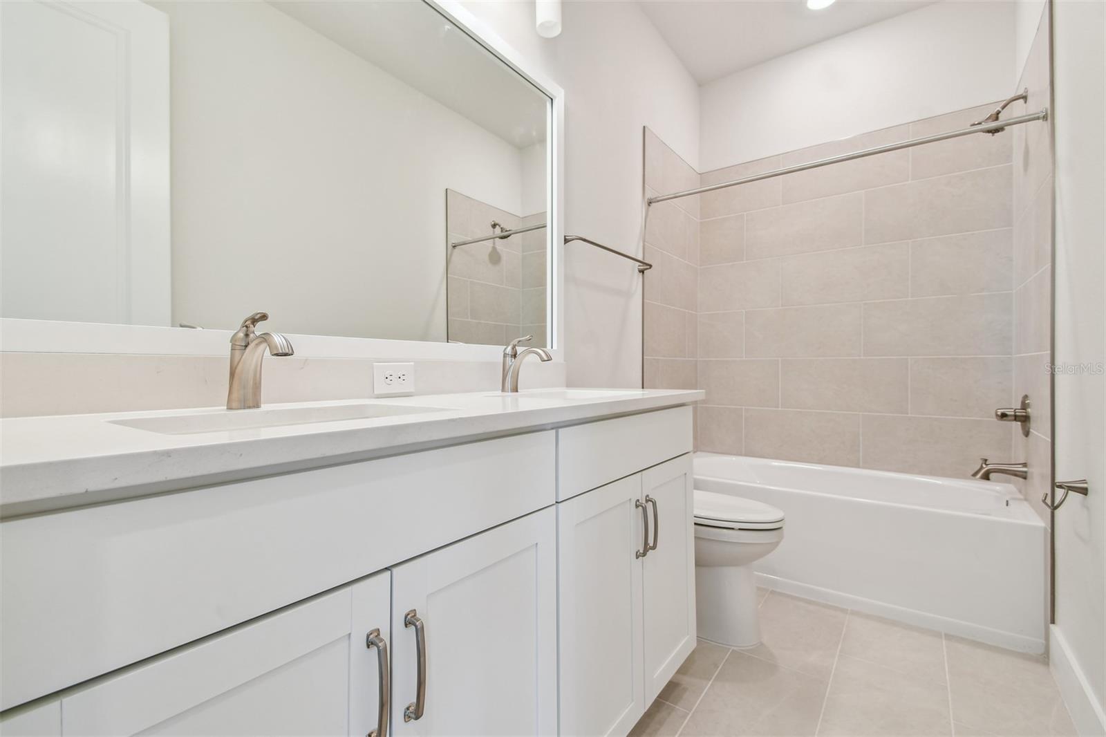 VISTERA OF VENICE - Residential