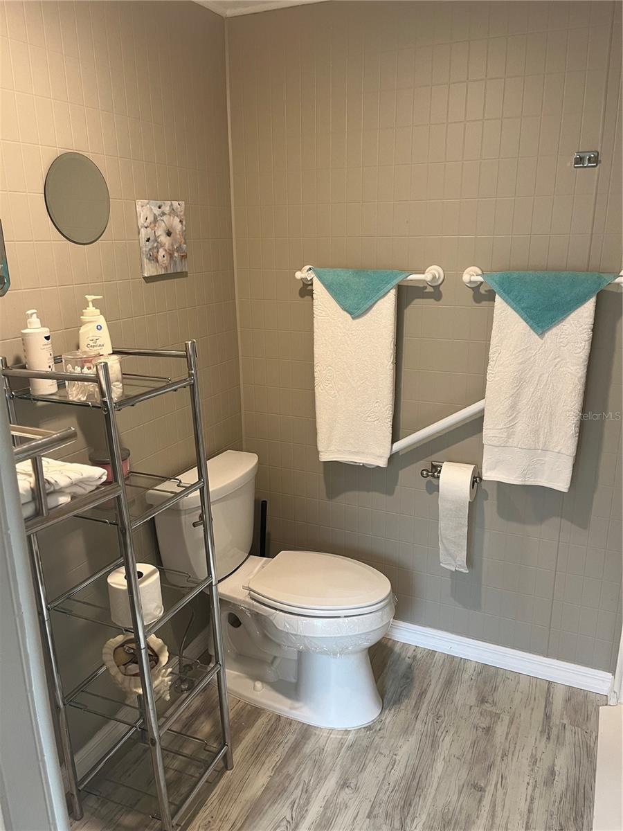 VENICE ISLE - Residential